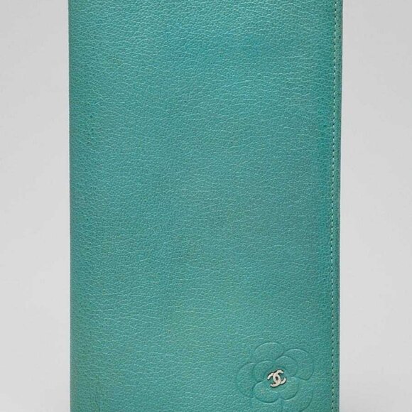 Chanel Green Leather Camellia Long Wallet - Picture 1 of 10